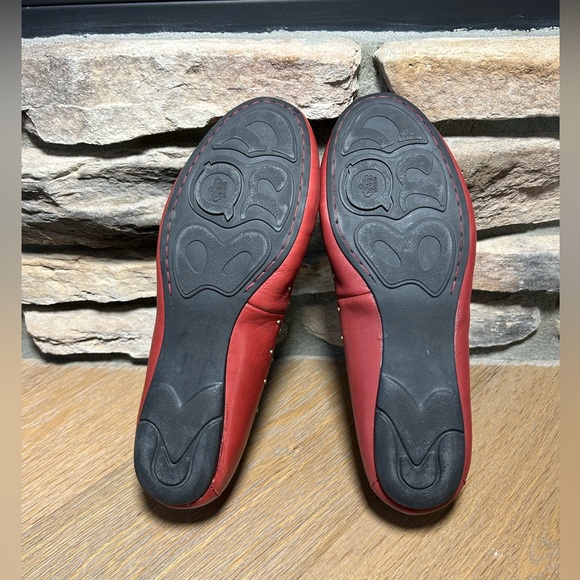 Size 8 Born leather flats, women’s size 8 dress shoes - Picture 3 of 7